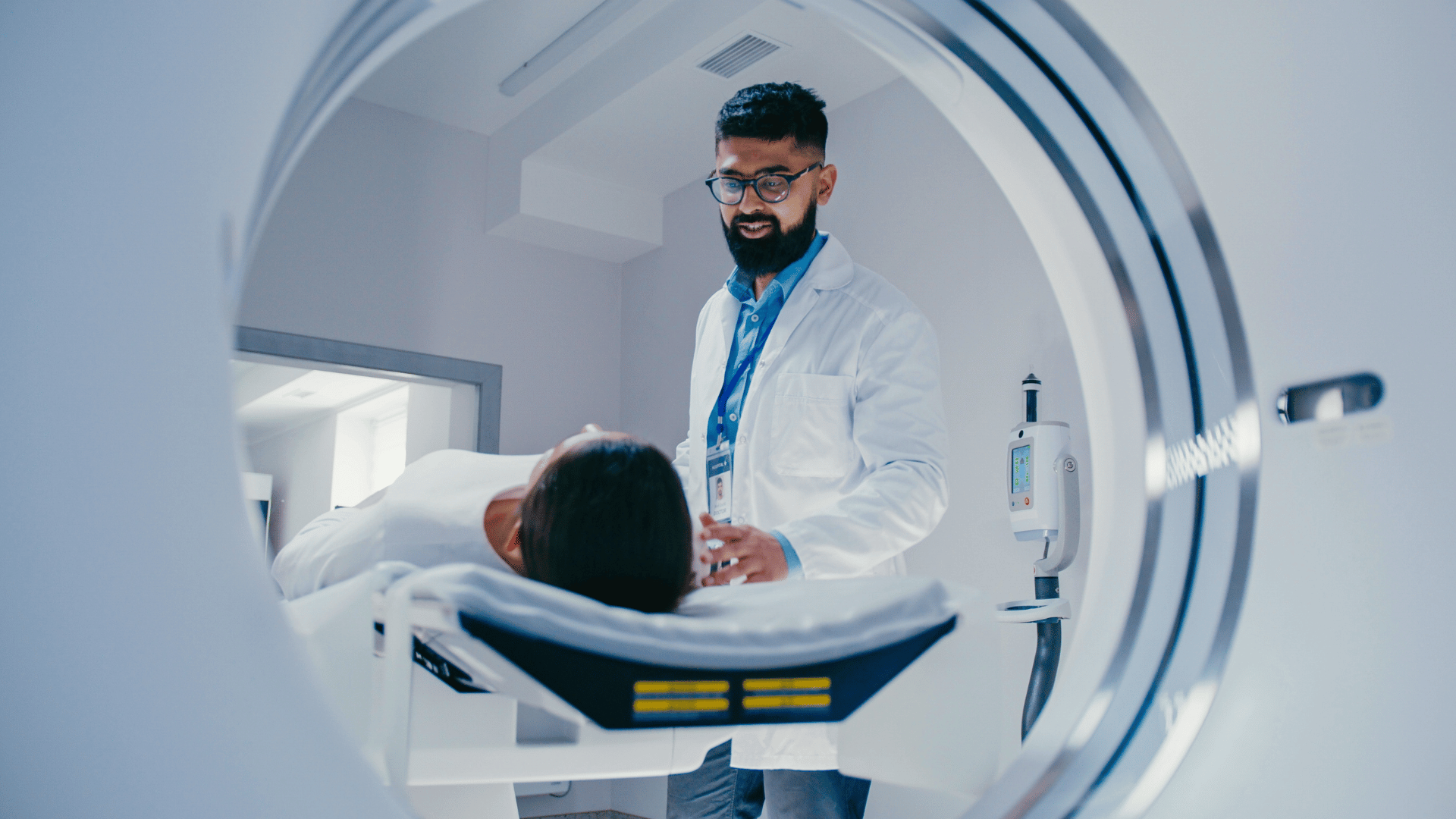 Radiodiagnostic Scanner CT 1920x1080